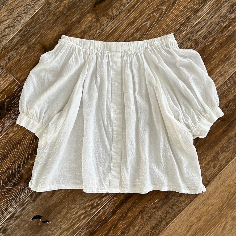 Off shoulder flowy puff sleeve top S